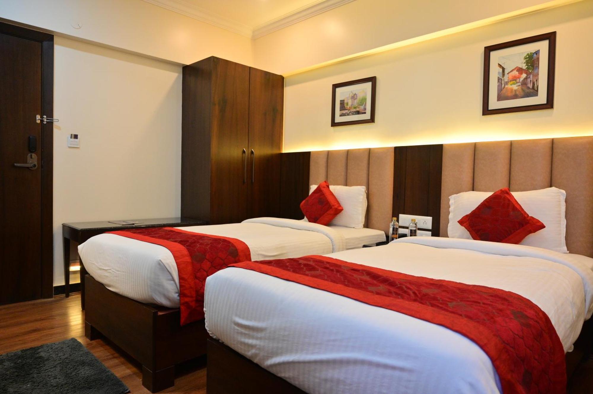 Hotel Golden Riviera Mysore Luaran gambar