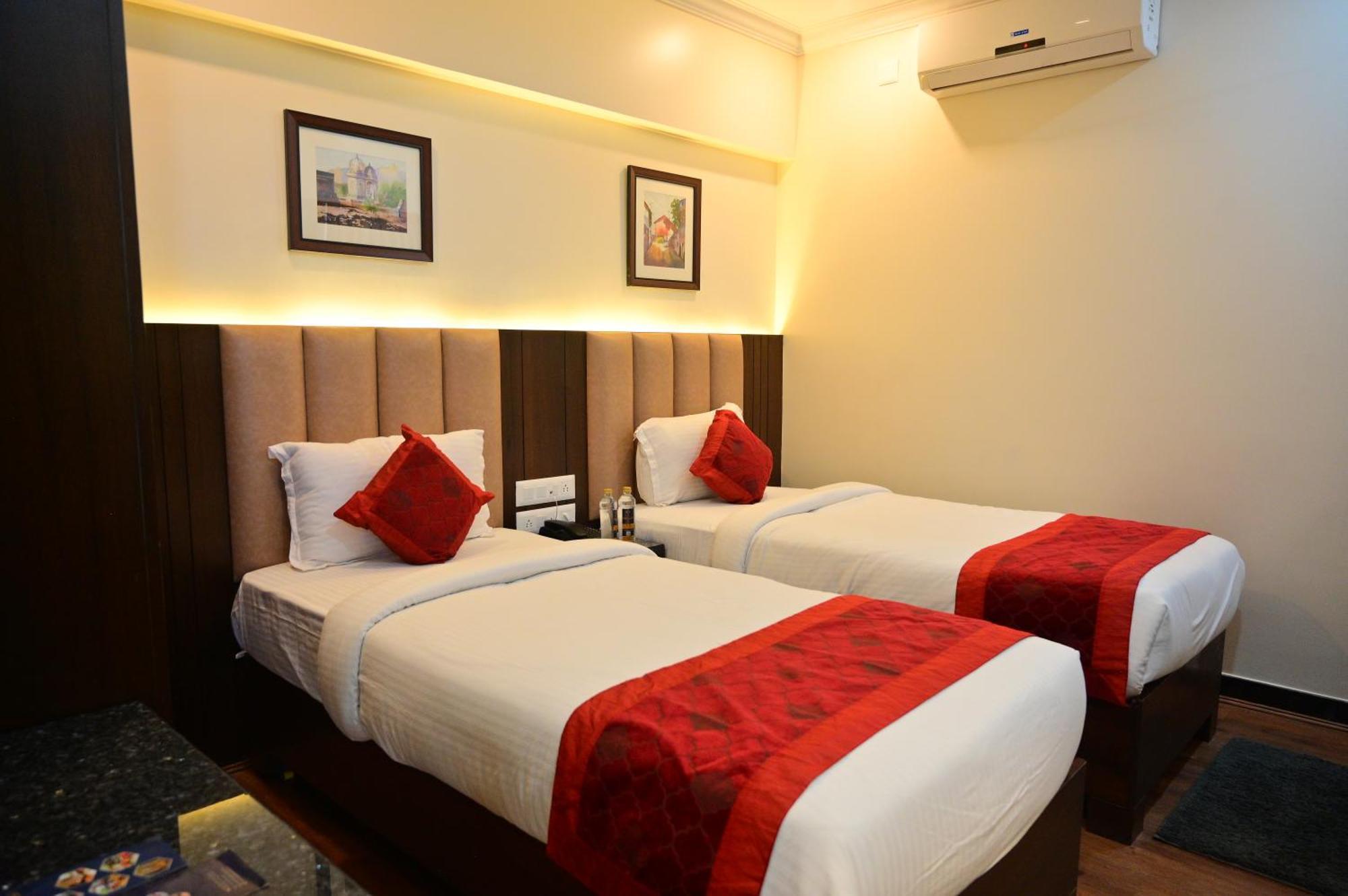 Hotel Golden Riviera Mysore Luaran gambar