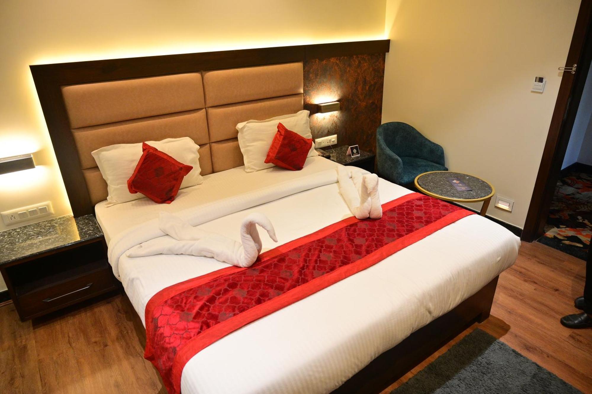 Hotel Golden Riviera Mysore Luaran gambar