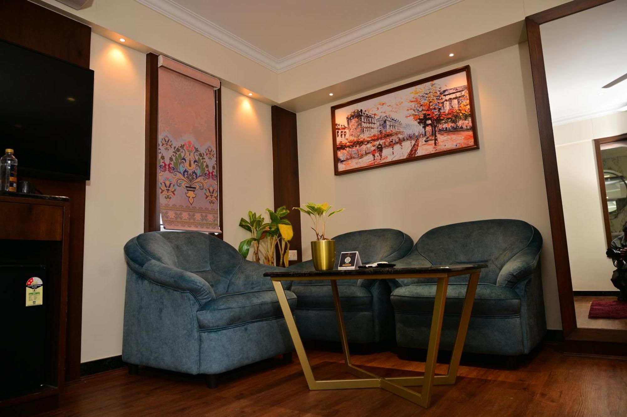 Hotel Golden Riviera Mysore Bilik gambar